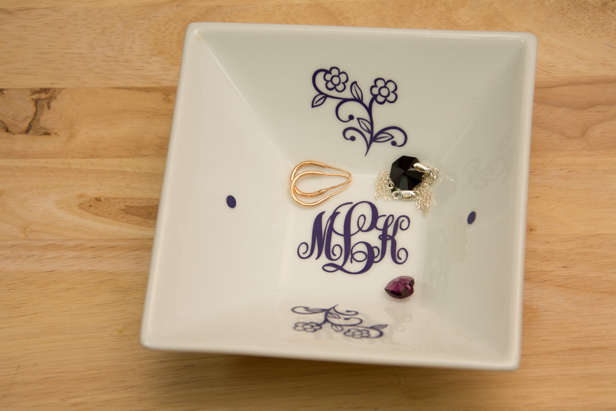 Monogrammed Jewelry Plate With Kk Monogram And Flowers - Accessories Storage Dish With Color Monogram Decal, Wedding Gift